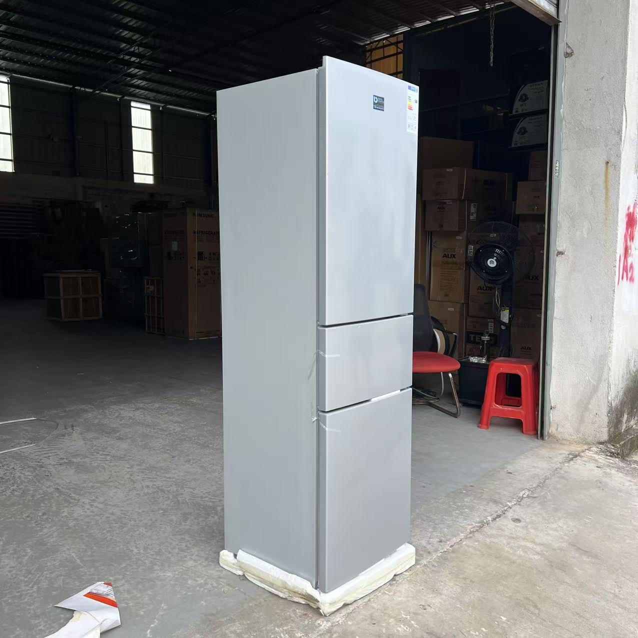 250L Vertical 3 Door Fridge Si - Kitchen Appliances Direct recensie en prijs